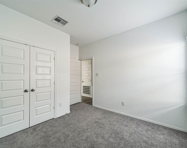 5626 Tabula Rasa Dr - Photo Thumbnail 20