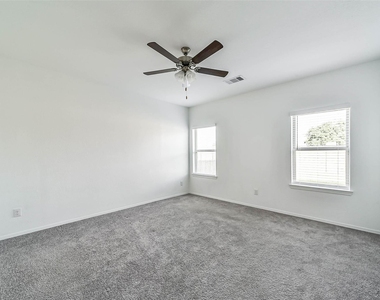 5626 Tabula Rasa Dr - Photo Thumbnail 18