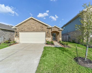 5626 Tabula Rasa Dr - Photo Thumbnail 2