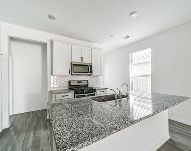 5626 Tabula Rasa Dr - Photo Thumbnail 14