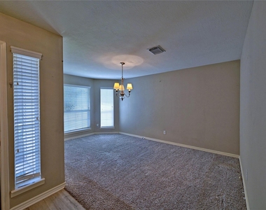 19803 Lindenwick Court - Photo Thumbnail 4