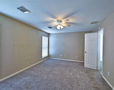 19803 Lindenwick Court - Photo Thumbnail 20