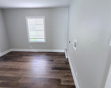 7011 Anderson Street - Photo Thumbnail 19