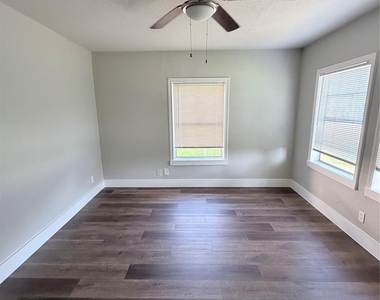 7011 Anderson Street - Photo Thumbnail 9