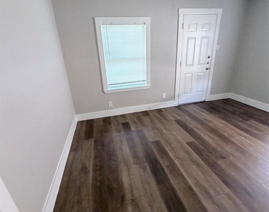 7011 Anderson Street - Photo Thumbnail 14