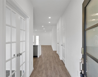 3609 Oakvale Drive - Photo Thumbnail 3