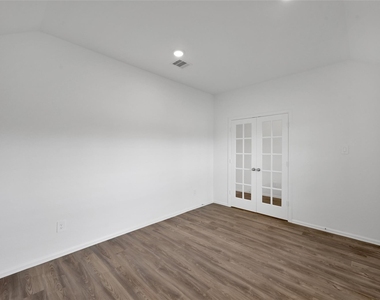 3609 Oakvale Drive - Photo Thumbnail 6
