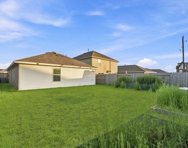 7227 Gorrion Drive - Photo Thumbnail 18