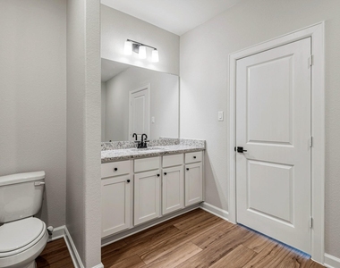 15650 Honey Cove Drive - Photo Thumbnail 11