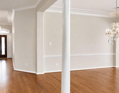 16415 Burham Park Drive - Photo Thumbnail 4