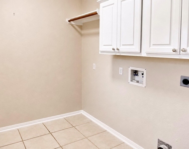 16415 Burham Park Drive - Photo Thumbnail 34