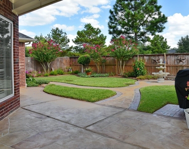 16415 Burham Park Drive - Photo Thumbnail 15