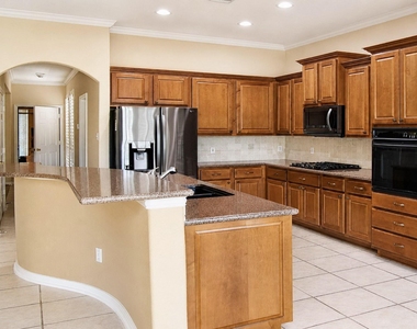 16415 Burham Park Drive - Photo Thumbnail 11