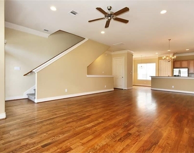 1717 Spring Street - Photo Thumbnail 2