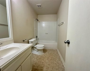 20515 Hillsdale Park Drive - Photo Thumbnail 23