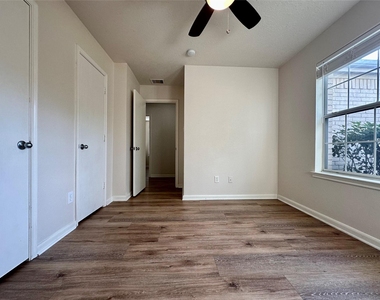 20515 Hillsdale Park Drive - Photo Thumbnail 25