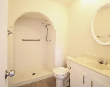 5327 Karenbeth Drive Drive - Photo Thumbnail 11