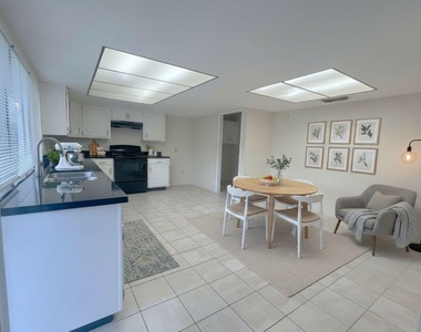 5327 Karenbeth Drive Drive - Photo Thumbnail 4