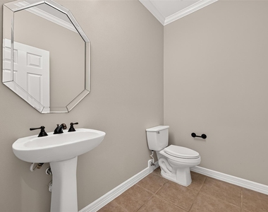 4307 Lake Walk Court - Photo Thumbnail 24