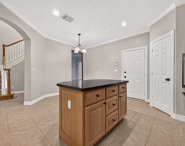 4307 Lake Walk Court - Photo Thumbnail 20