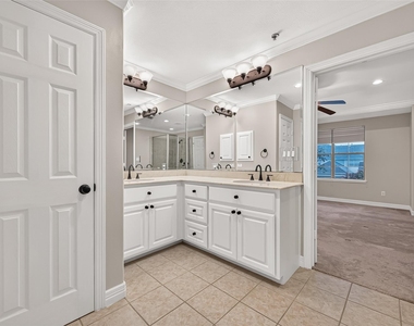 4307 Lake Walk Court - Photo Thumbnail 33