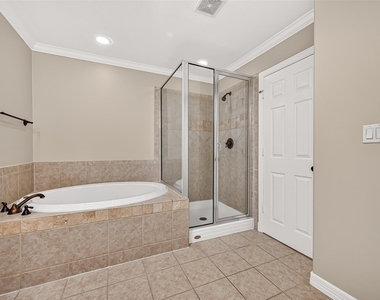 4307 Lake Walk Court - Photo Thumbnail 31