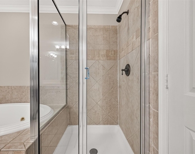 4307 Lake Walk Court - Photo Thumbnail 32