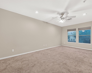 4307 Lake Walk Court - Photo Thumbnail 38