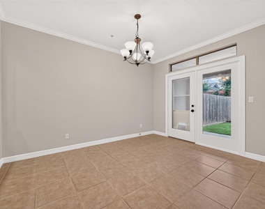 4307 Lake Walk Court - Photo Thumbnail 12