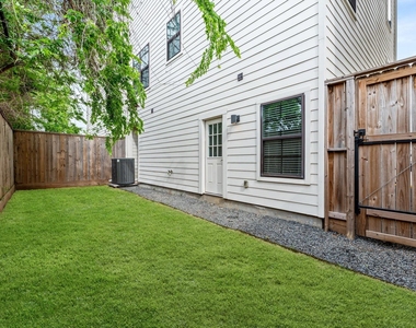 3339 Beverly Forest Drive - Photo Thumbnail 32