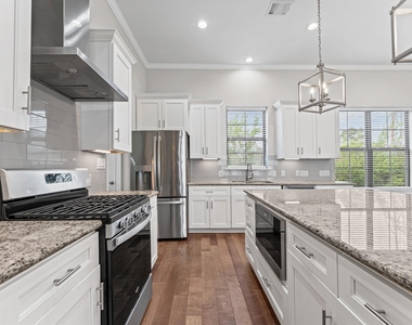3339 Beverly Forest Drive - Photo Thumbnail 12