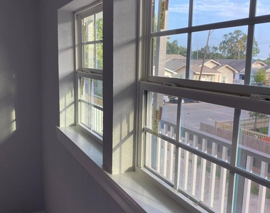 2518 Lidstone Street - Photo Thumbnail 2
