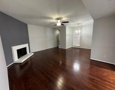 9809 Richmond Avenue - Photo Thumbnail 11
