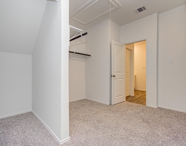 3046 Bloomsbury Terrace Drive - Photo Thumbnail 27