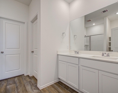 3046 Bloomsbury Terrace Drive - Photo Thumbnail 24