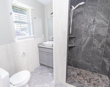 627 West Drive - Photo Thumbnail 13