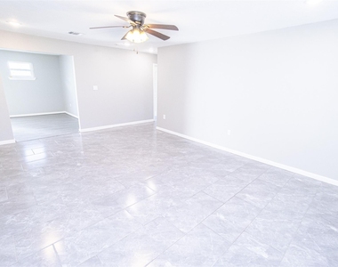 627 West Drive - Photo Thumbnail 6