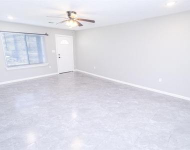 627 West Drive - Photo Thumbnail 1