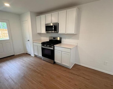 22483 Douglas Court - Photo Thumbnail 3