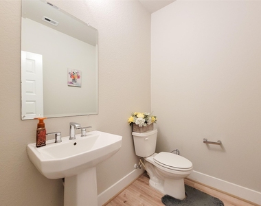 3534 Matterhorn Drive - Photo Thumbnail 14