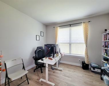 3534 Matterhorn Drive - Photo Thumbnail 6