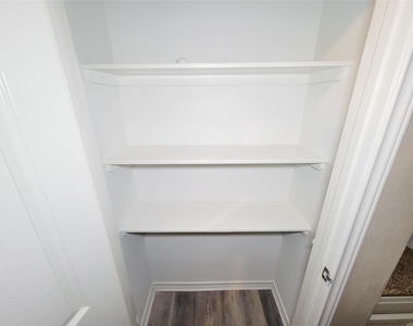 12700 Royal Green Drive - Photo Thumbnail 25