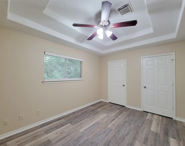 12700 Royal Green Drive - Photo Thumbnail 32