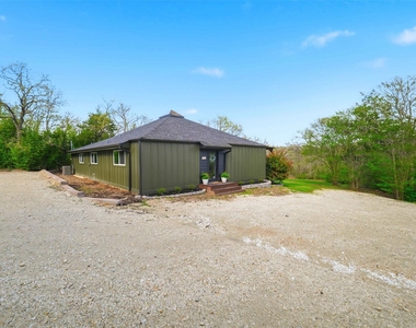 8052 Perry Lane - Photo Thumbnail 7