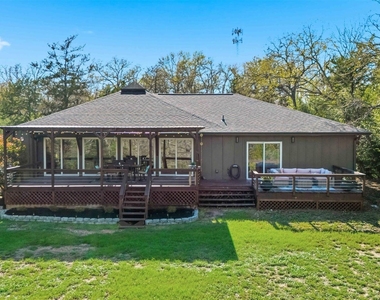 8052 Perry Lane - Photo Thumbnail 1