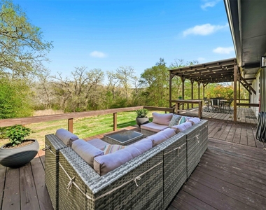 8052 Perry Lane - Photo Thumbnail 34