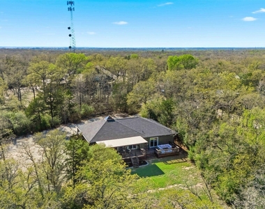 8052 Perry Lane - Photo Thumbnail 9