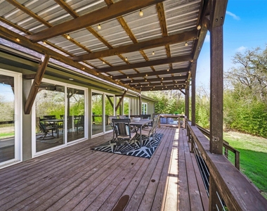 8052 Perry Lane - Photo Thumbnail 37
