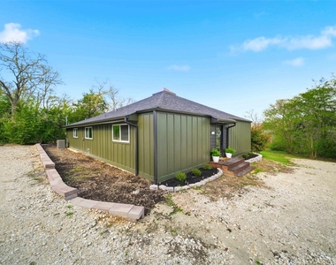 8052 Perry Lane - Photo Thumbnail 8
