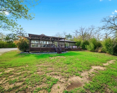 8052 Perry Lane - Photo Thumbnail 41